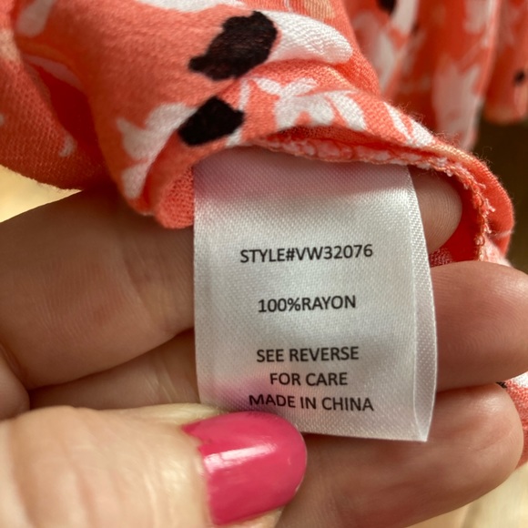 NWOT Adrienne Vittadini floral flutter short sleeve blouse - Picture 7 of 13